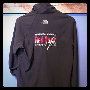 The North Face TNF Black Women’s M Nimble Jacket